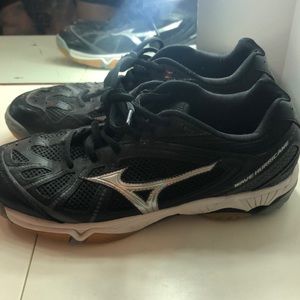 Mizuno volleyball shoes(wave hurricane)